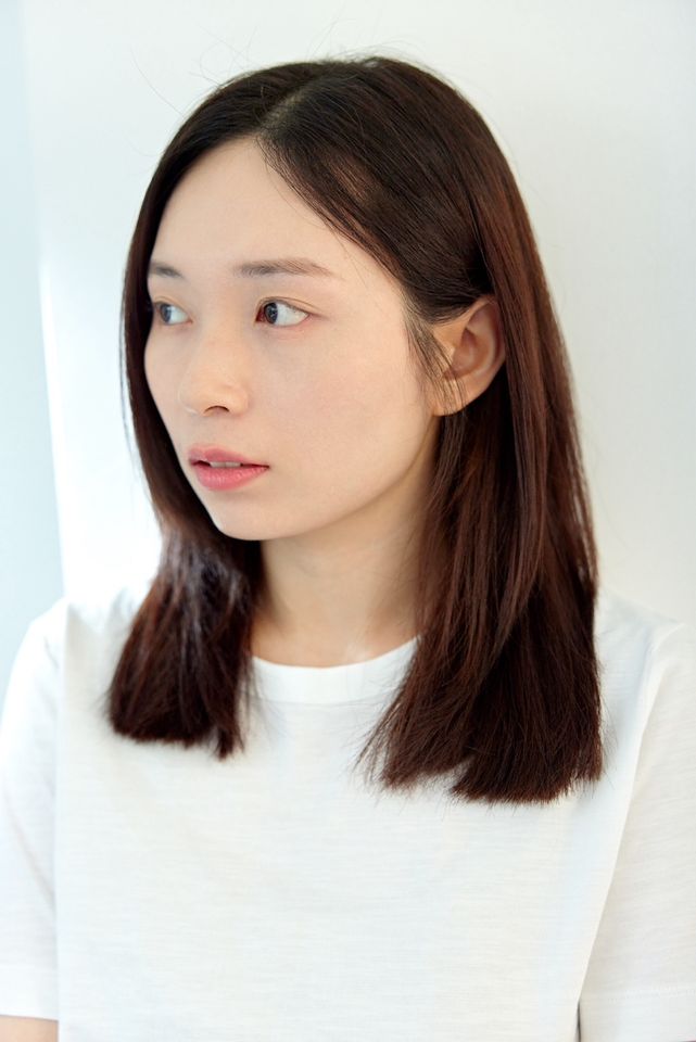 Yoon Si-yeon Thumbnail image