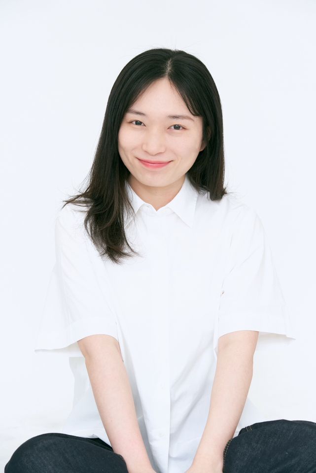 Yoon Si-yeon Thumbnail image