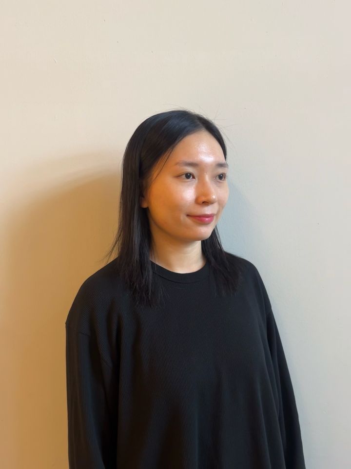 Yoon Si-yeon Thumbnail image