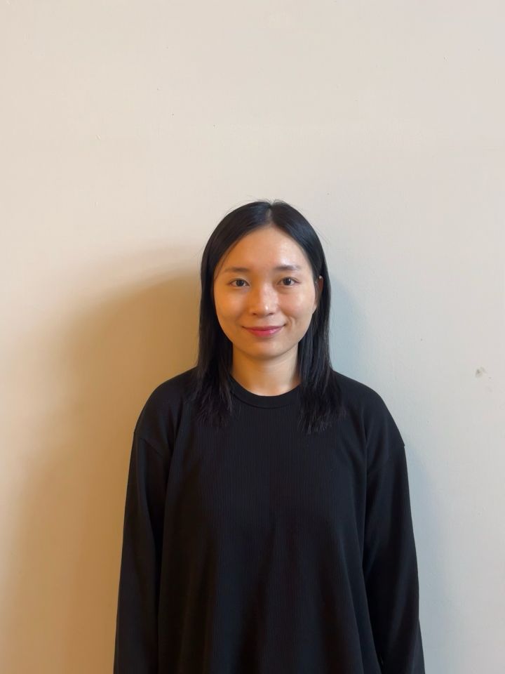 Yoon Si-yeon Thumbnail image