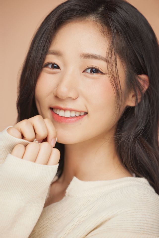 Kim Jeong-yeon Thumbnail image