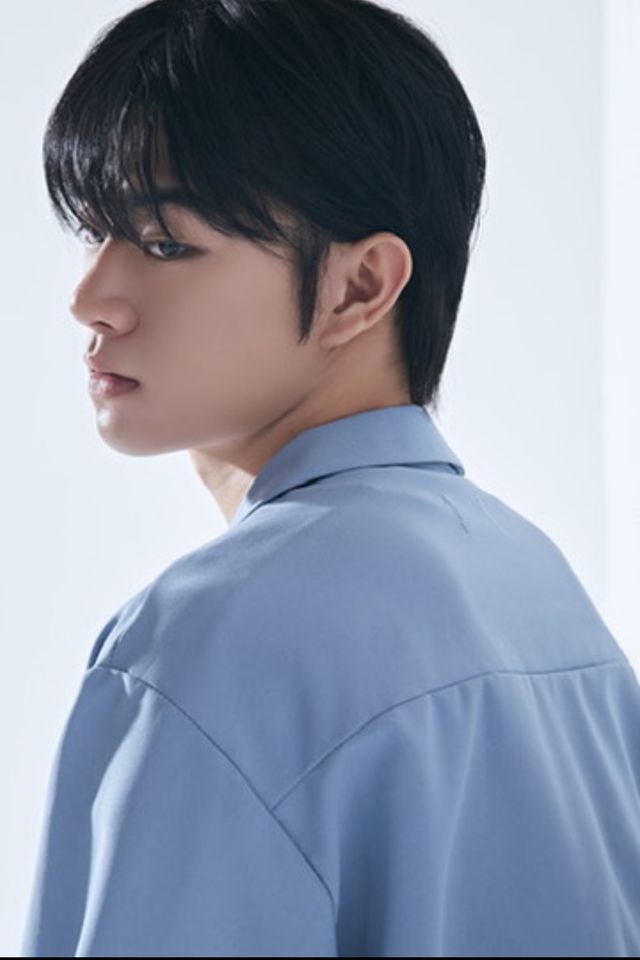 ホン・ソビン サムネイル画像