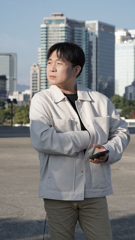 ハン・イテ サムネイル画像