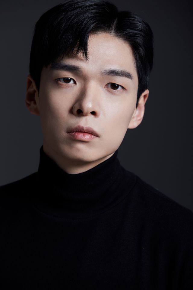 キム・ジェフン サムネイル画像