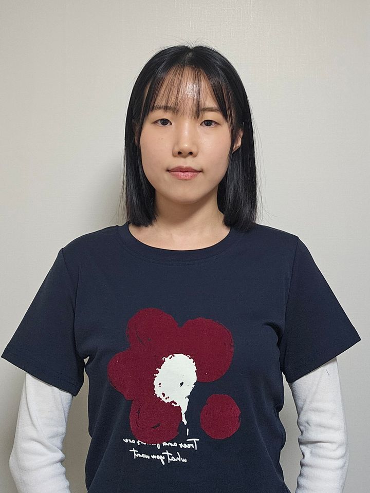 キム・スミン サムネイル画像