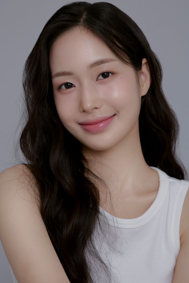 Hwang Hye-jin Thumbnail image