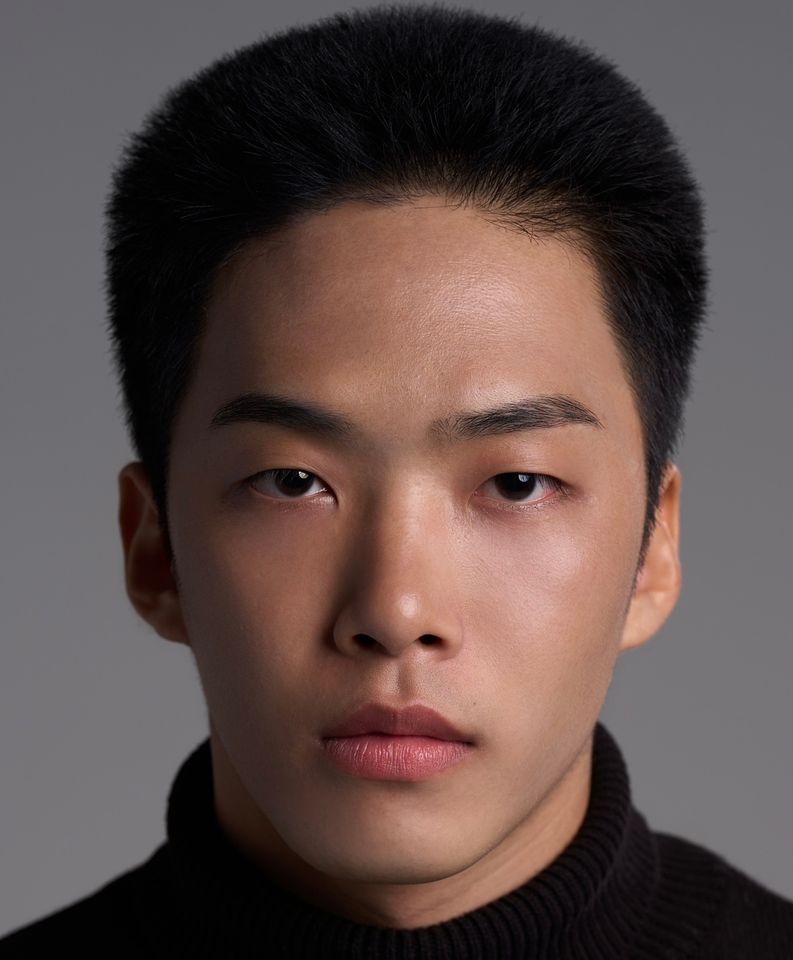 김다휘 썸네일 이미지