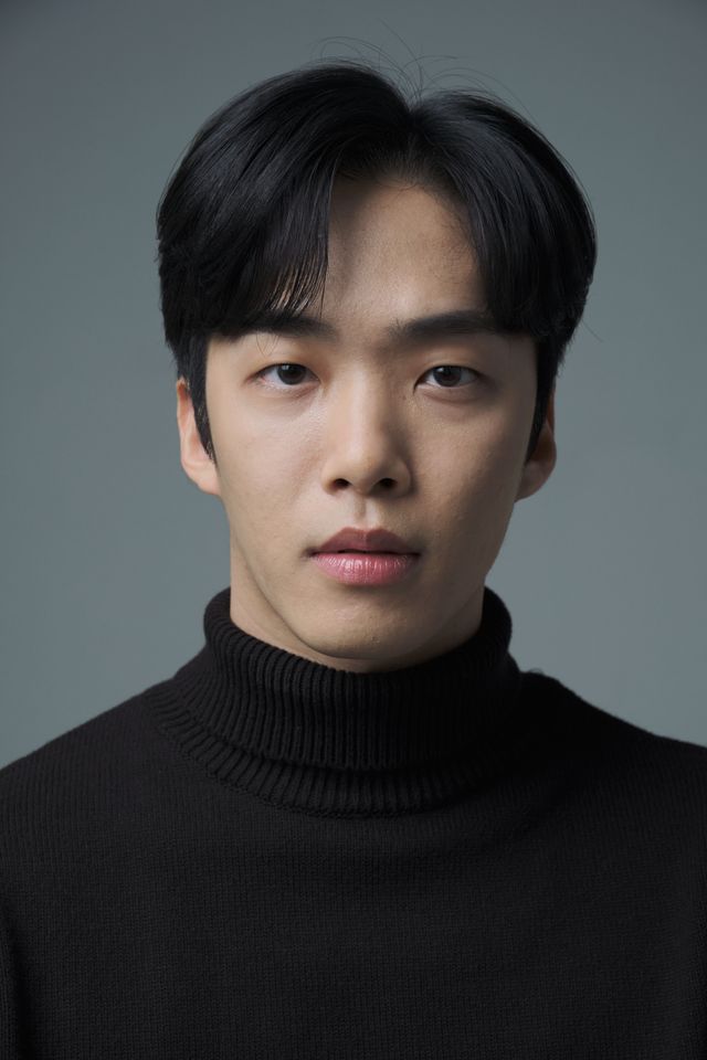 김다휘 썸네일 이미지