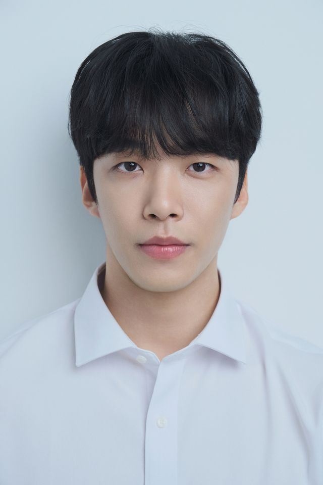 김다휘 썸네일 이미지