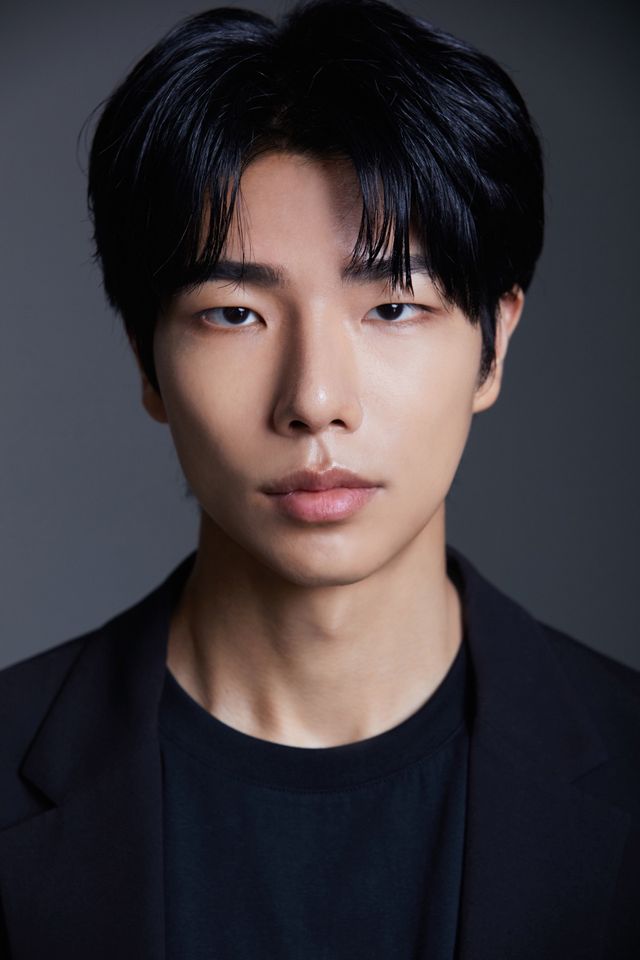 อี ซองบิน ภาพขนาดย่อ