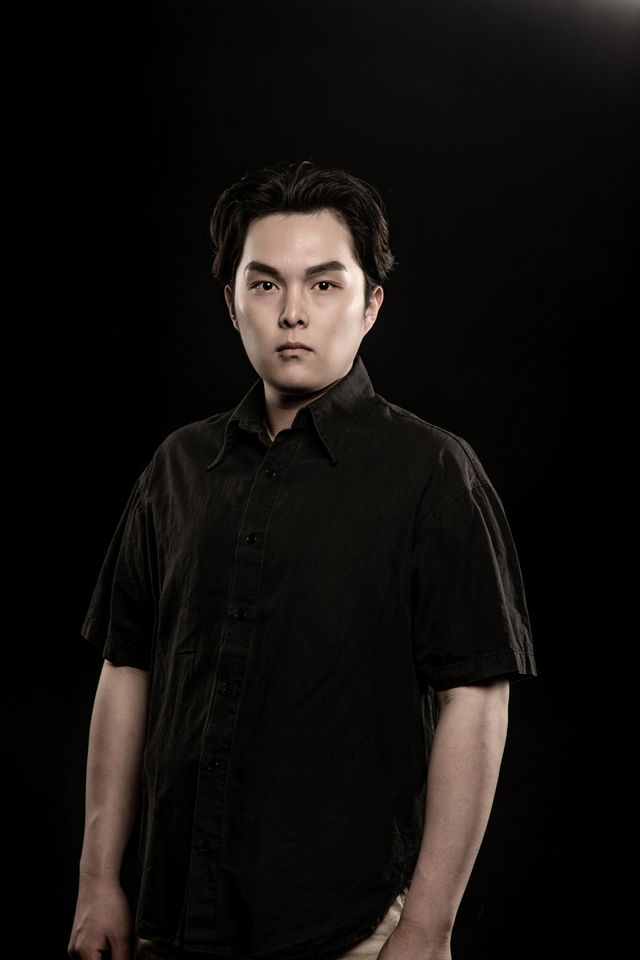 Kim Hyunjin Thumbnail image