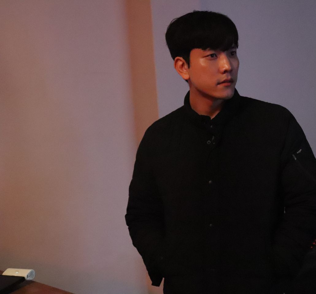 イ・ウンサン サムネイル画像