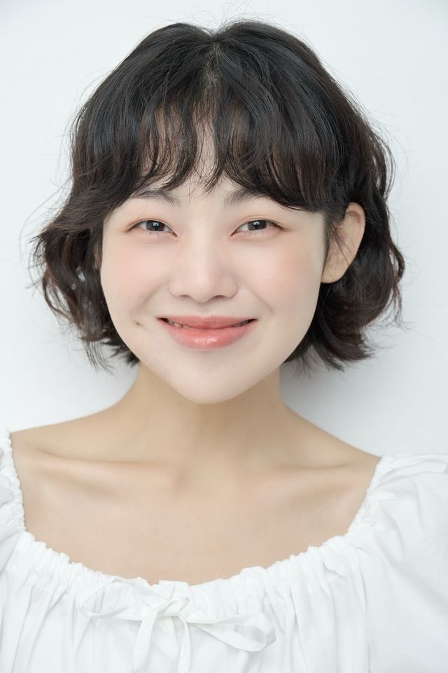 Lee Ji-ah Thumbnail image