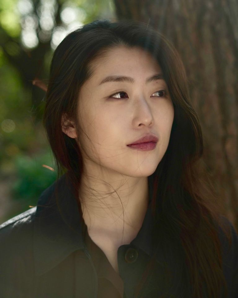 キム・ジウ サムネイル画像