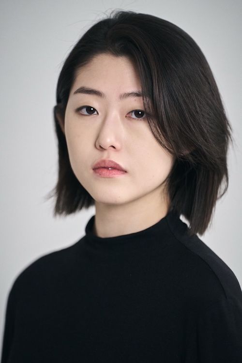 キム・ジウ サムネイル画像