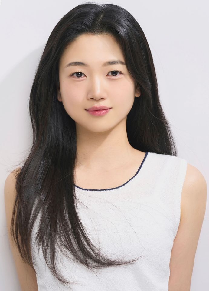 Hong Yoori Thumbnail image