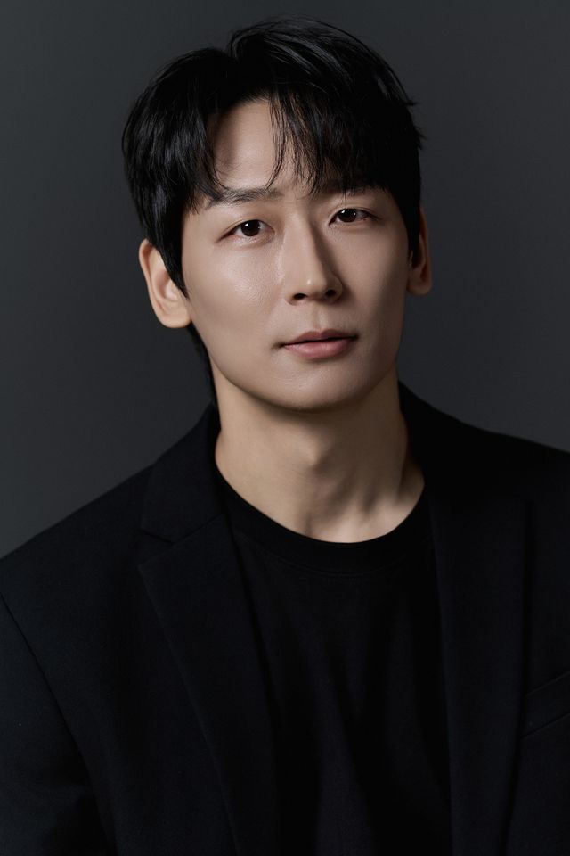 Lee Min-guk Thumbnail image