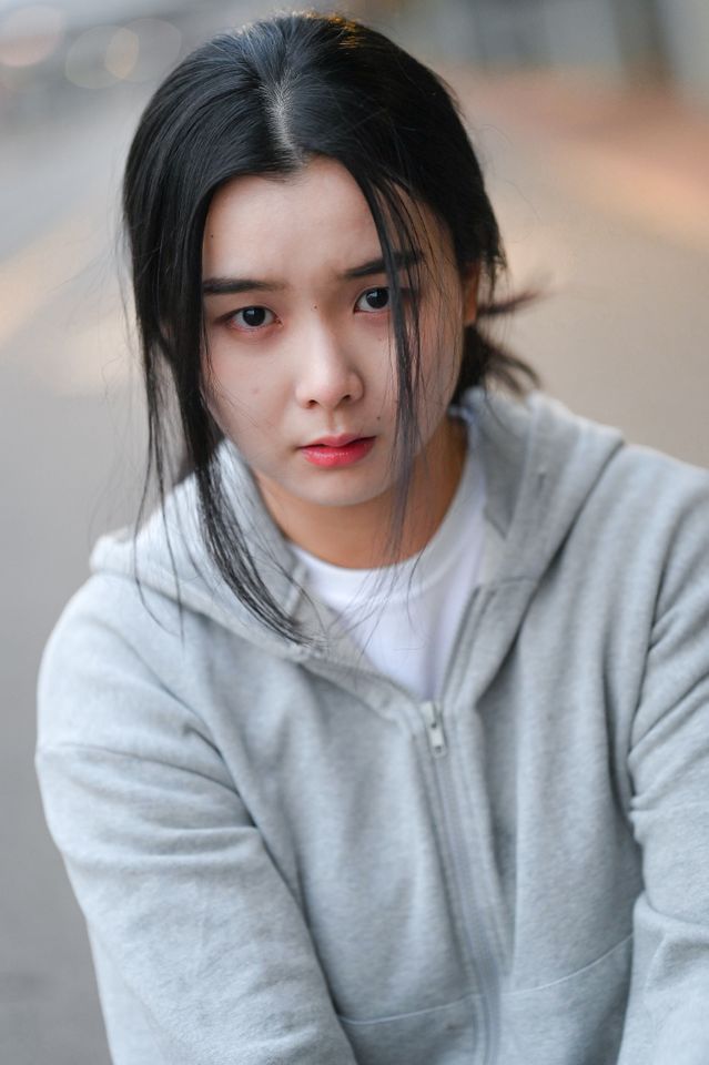 Choi Bo-won Thumbnail image