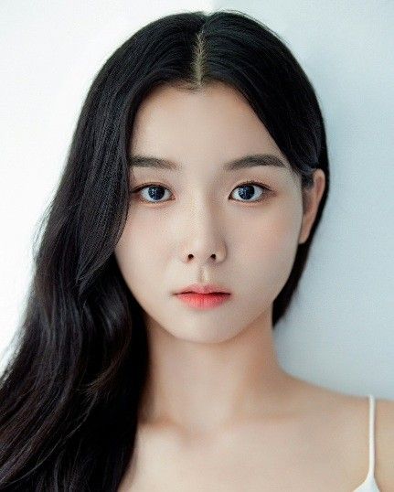 Choi Bo-won Thumbnail image