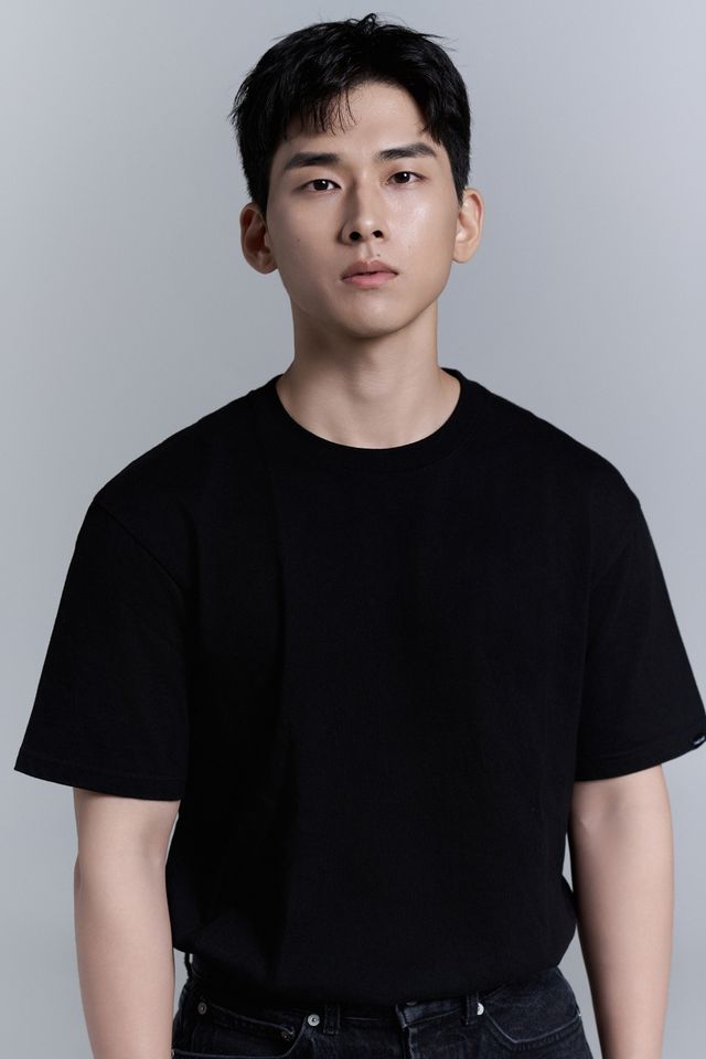 ปาร์ค จีโฮ ภาพขนาดย่อ