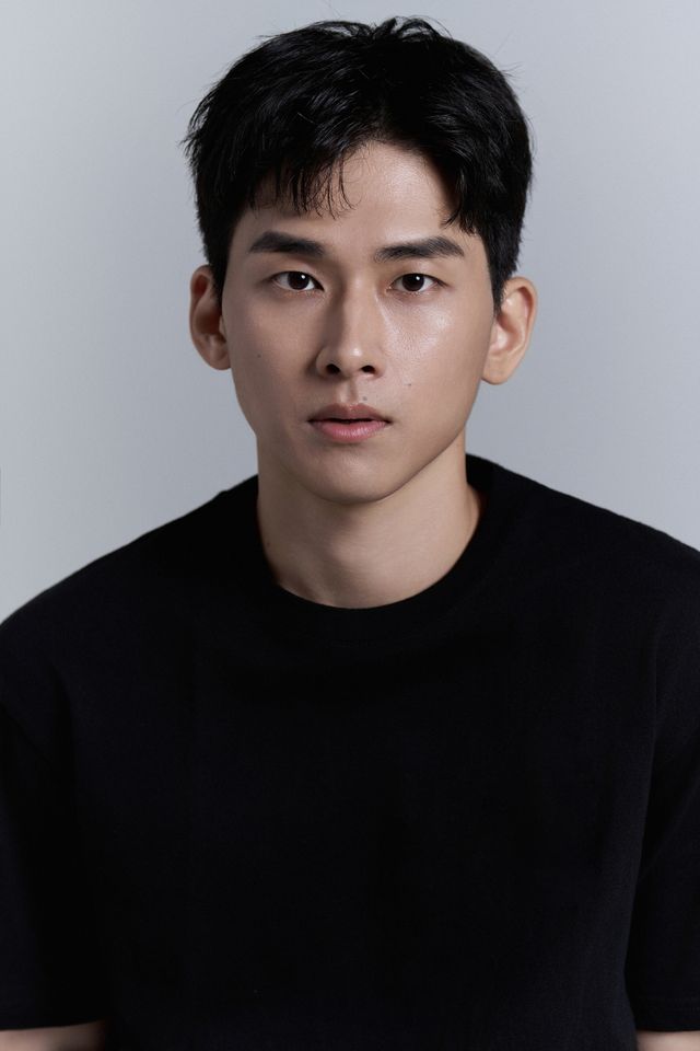 ปาร์ค จีโฮ ภาพขนาดย่อ