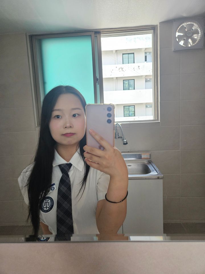 Kim Young-eun Thumbnail image