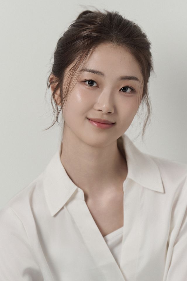 イ・ヘウォン サムネイル画像