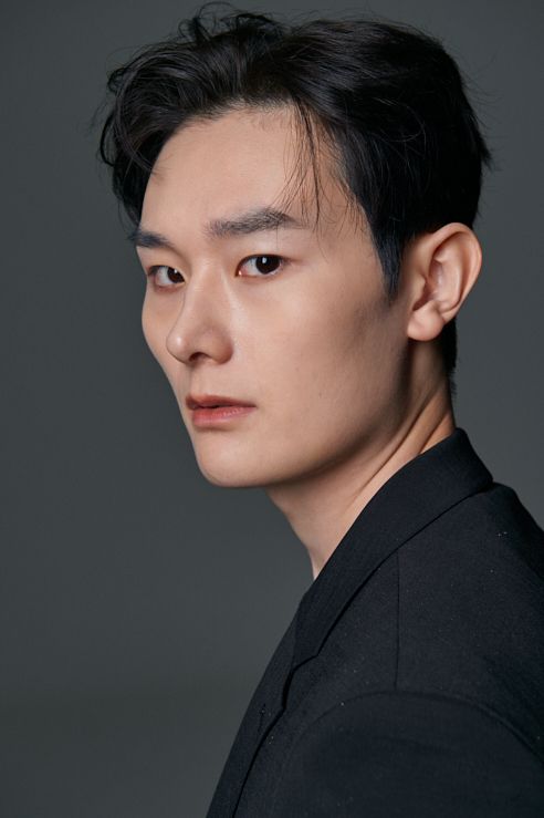 ヨン・ソンハ サムネイル画像