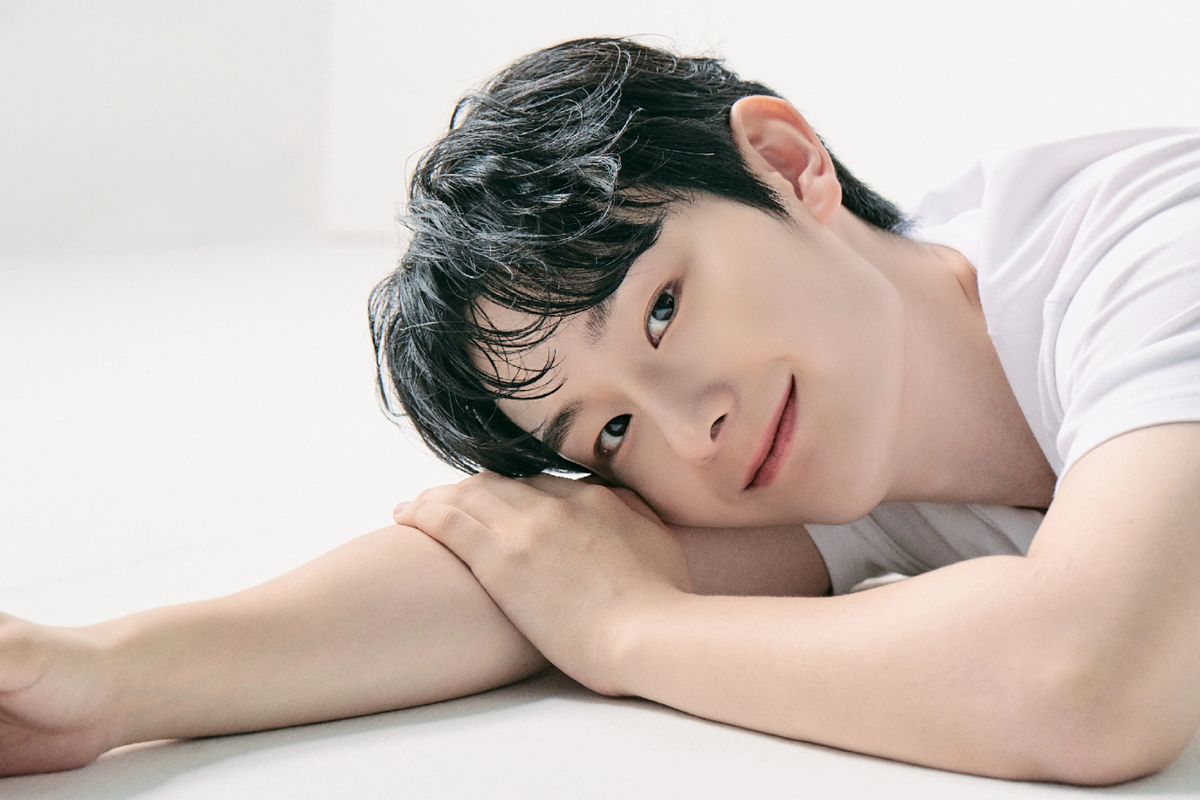 ヨン・ソンハ サムネイル画像