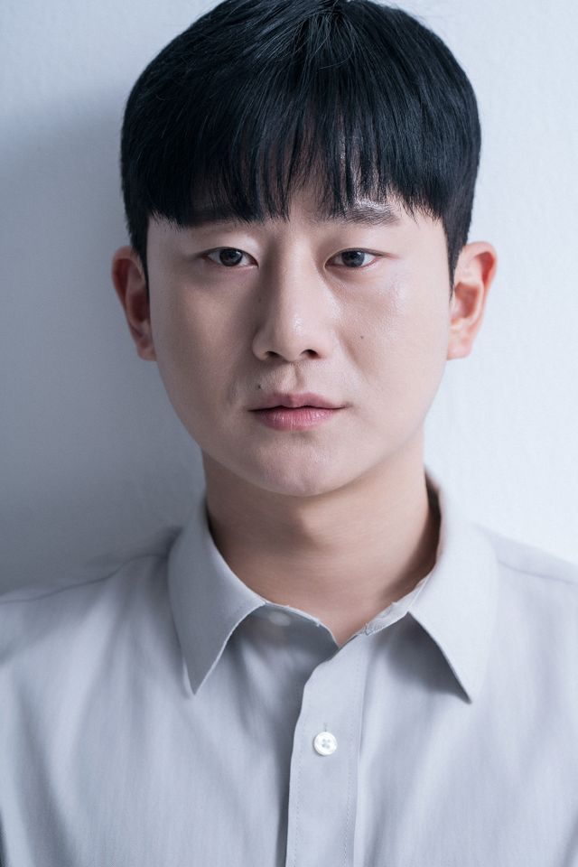 ソ・ドンヒョン サムネイル画像