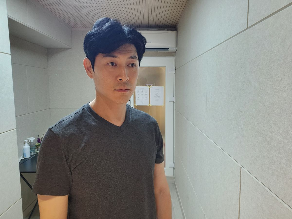 キム・ゴンウ サムネイル画像