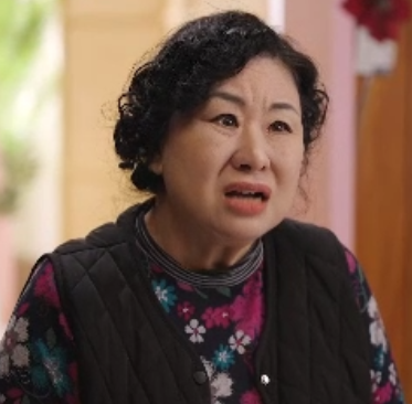 ลี ยองรี ภาพขนาดย่อ