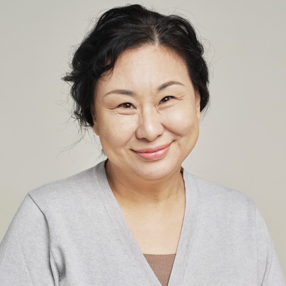 ลี ยองรี ภาพขนาดย่อ