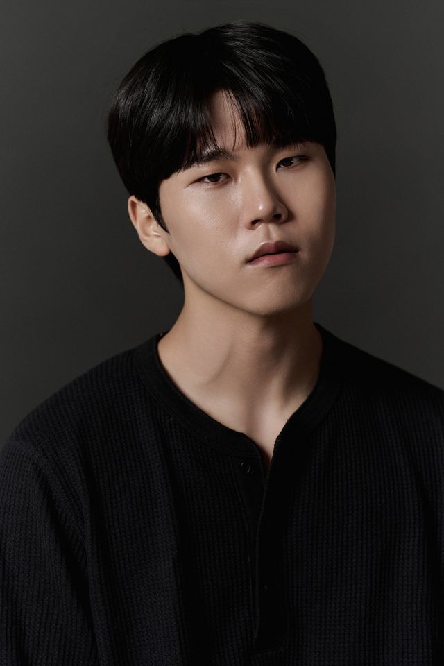 김윤성 ภาพขนาดย่อ