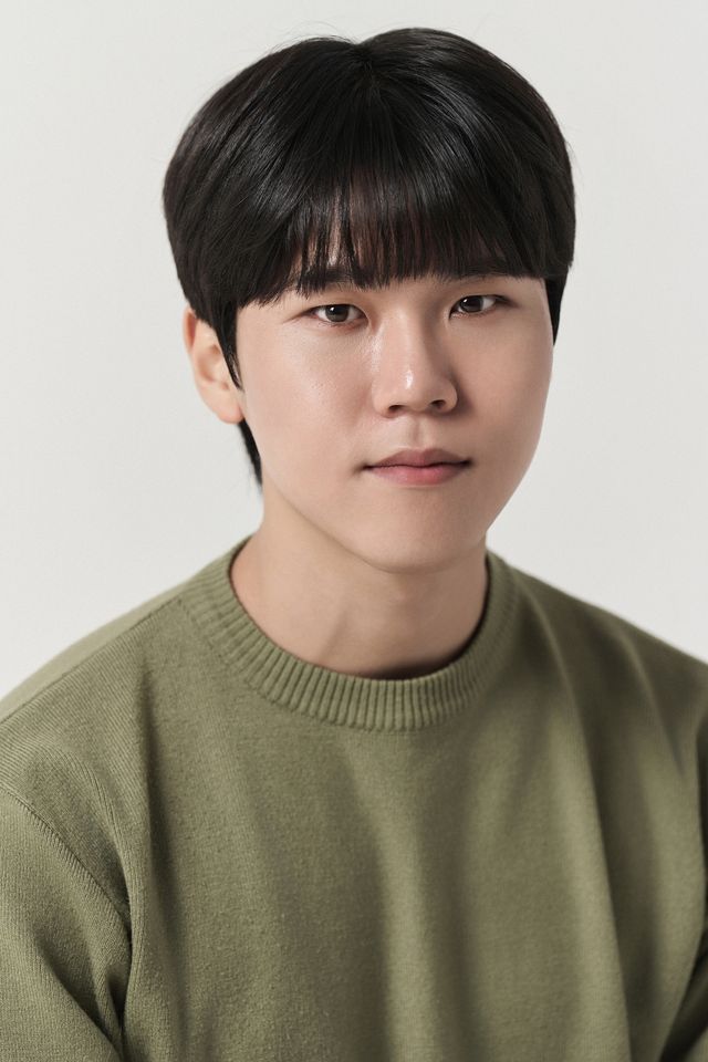 김윤성 ภาพขนาดย่อ