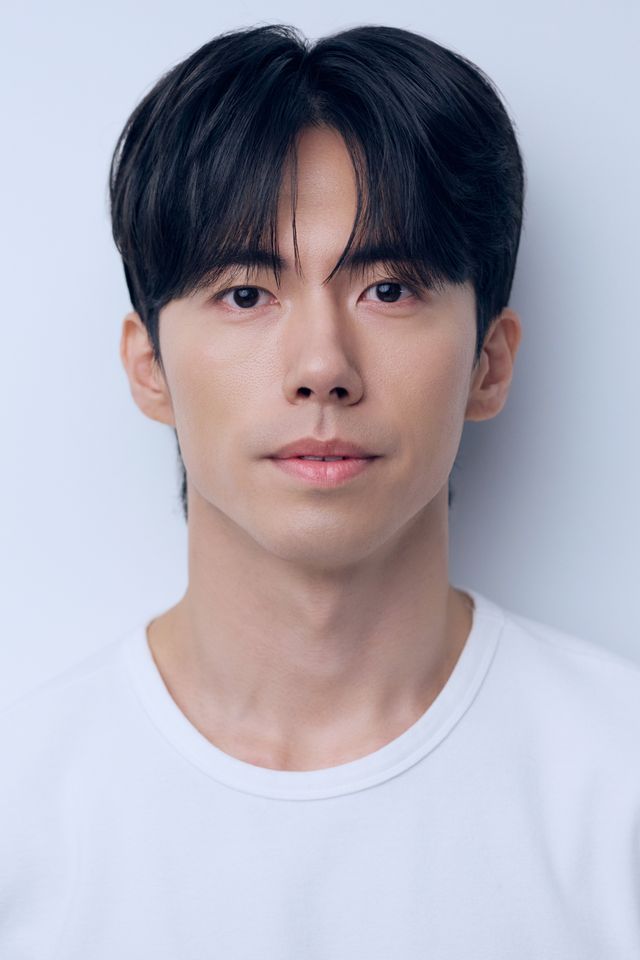 จอง อีฮอน ภาพขนาดย่อ