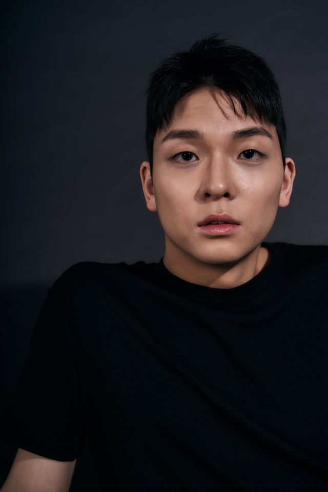 윤재성 썸네일 이미지