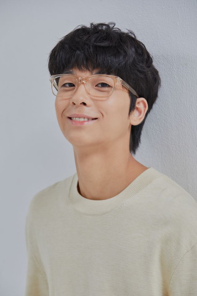 윤재성 썸네일 이미지