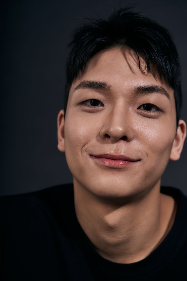 윤재성 썸네일 이미지