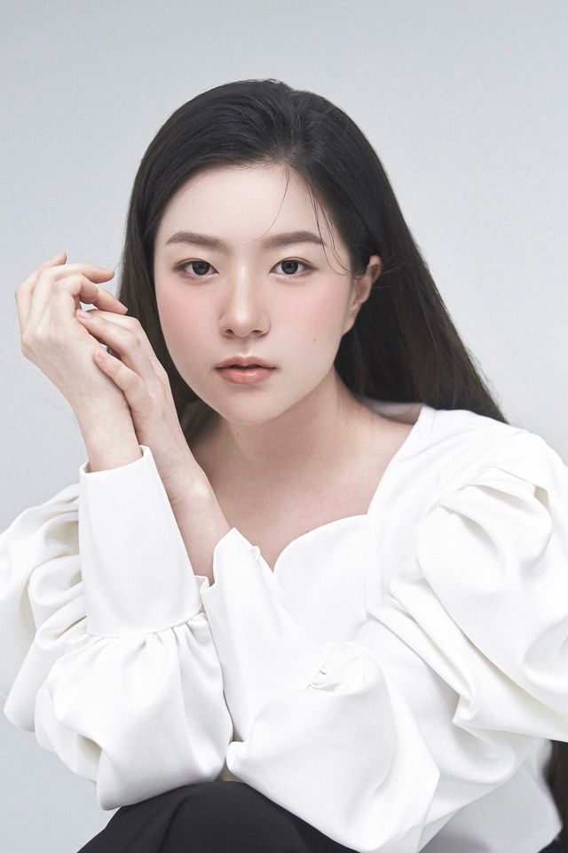 Lee Chae-yeon Thumbnail image