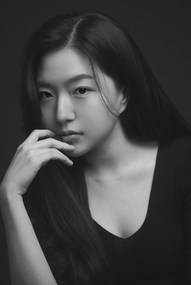 Lee Chae-yeon Thumbnail image