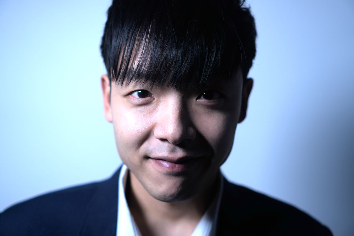 Yoon Shin-young Thumbnail image