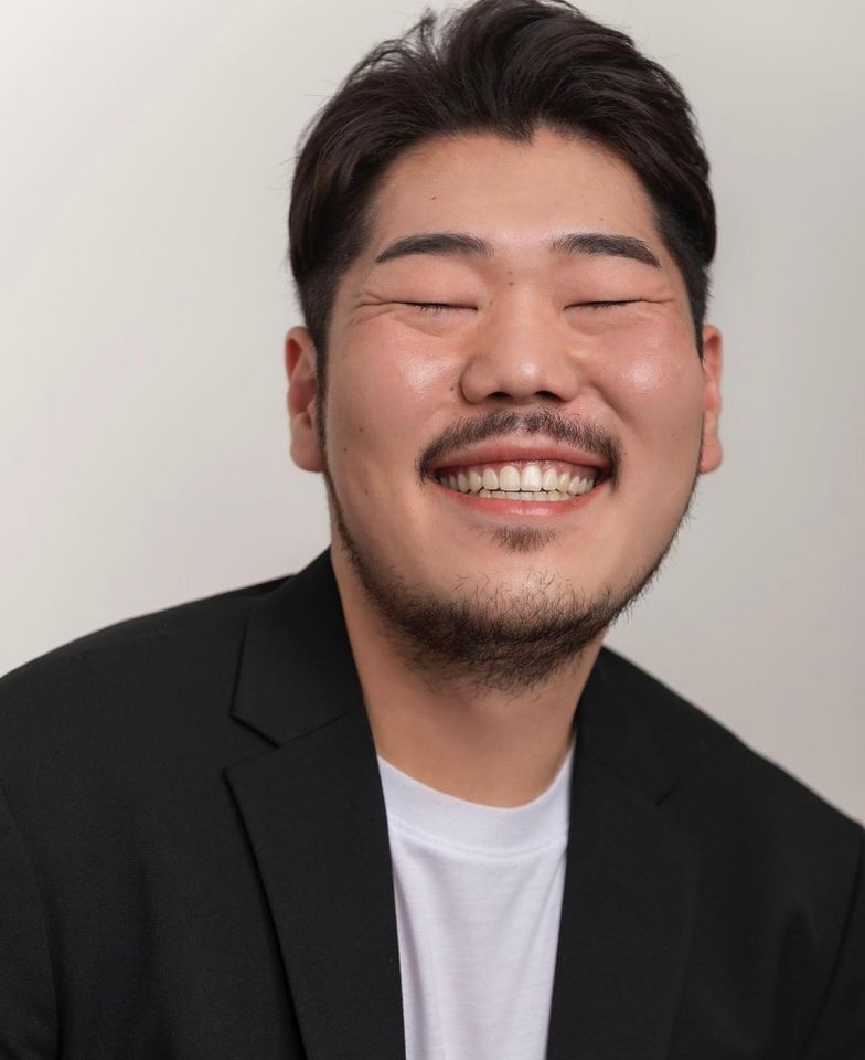 김윤섭 썸네일 이미지