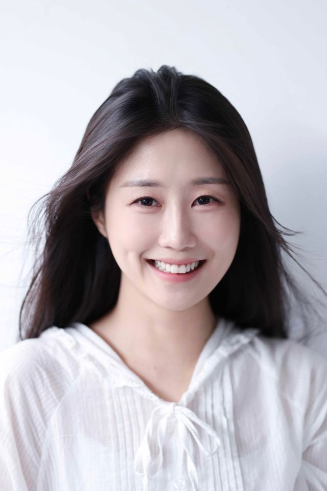 Lee Ye-ji ภาพขนาดย่อ