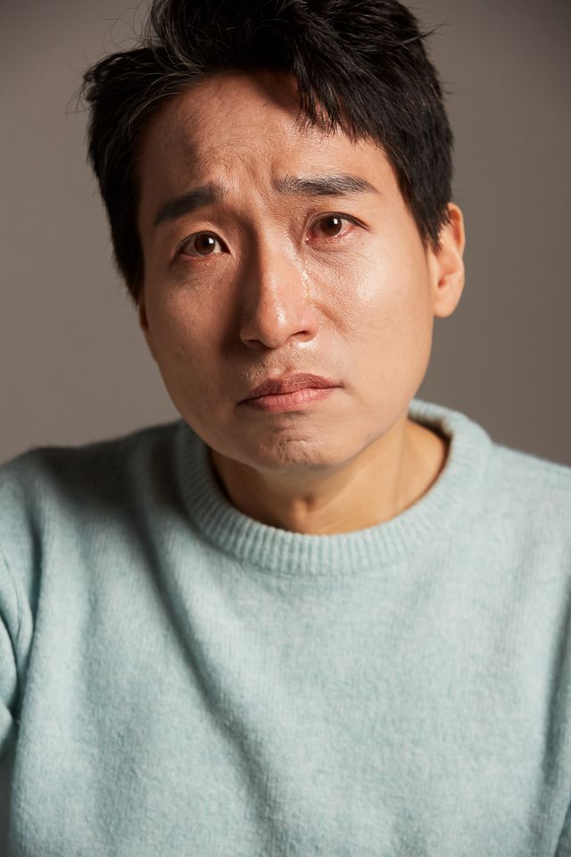 Lee Hwan Thumbnail image