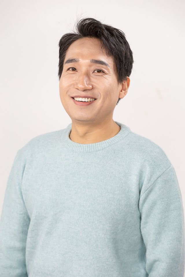 Lee Hwan Thumbnail image