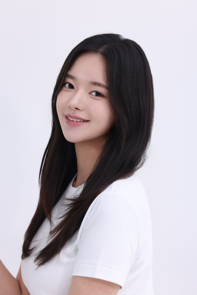 윤 채희 Ảnh thu nhỏ