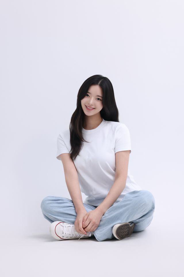 윤 채희 Ảnh thu nhỏ