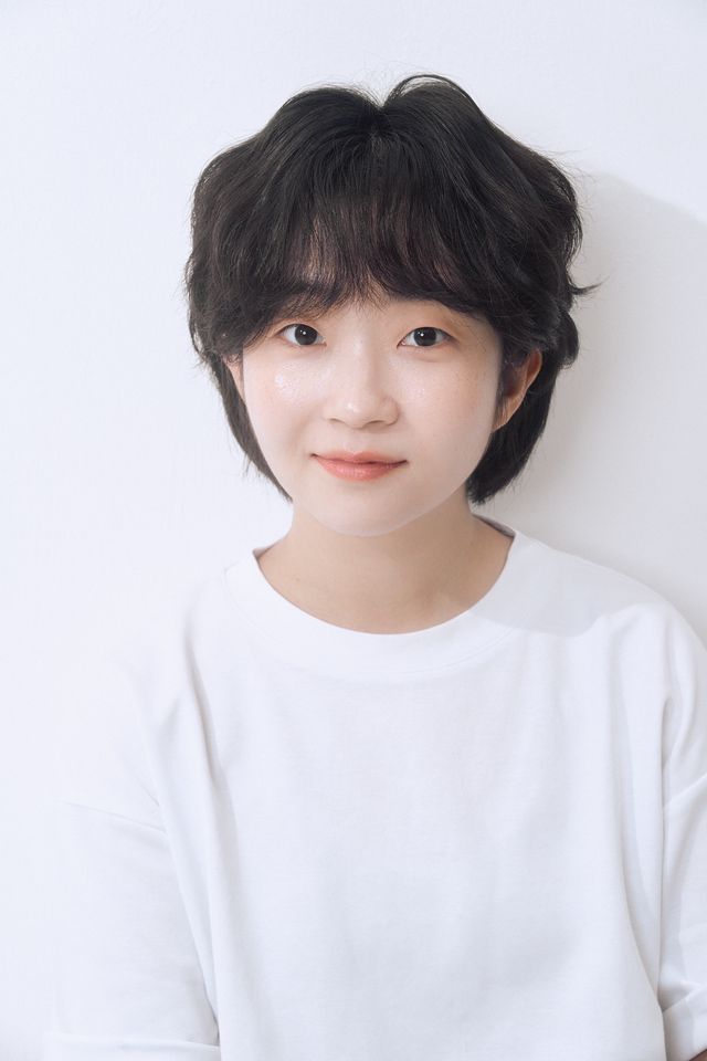 ยุน จีอู ภาพขนาดย่อ