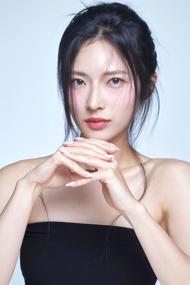 Jung Yujin Ảnh thu nhỏ